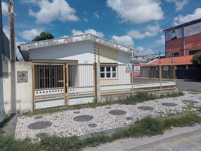 #29 - Casa para Venda em Feira de Santana - BA - 1